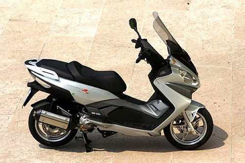 Product picture Malaguti Madison 250 Scooter Workshop Service Repair Manual 1999-2010 (En-De-It-Fr-Es) (Searchable, Printable, Bookmarked, iPad-ready PDF)